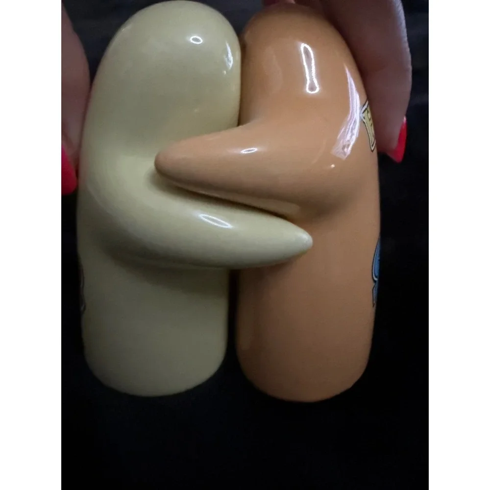 Vintage Nassau Bahamas Hugging Ghost Salt and Pepper Shakers Ceramic Souvenir